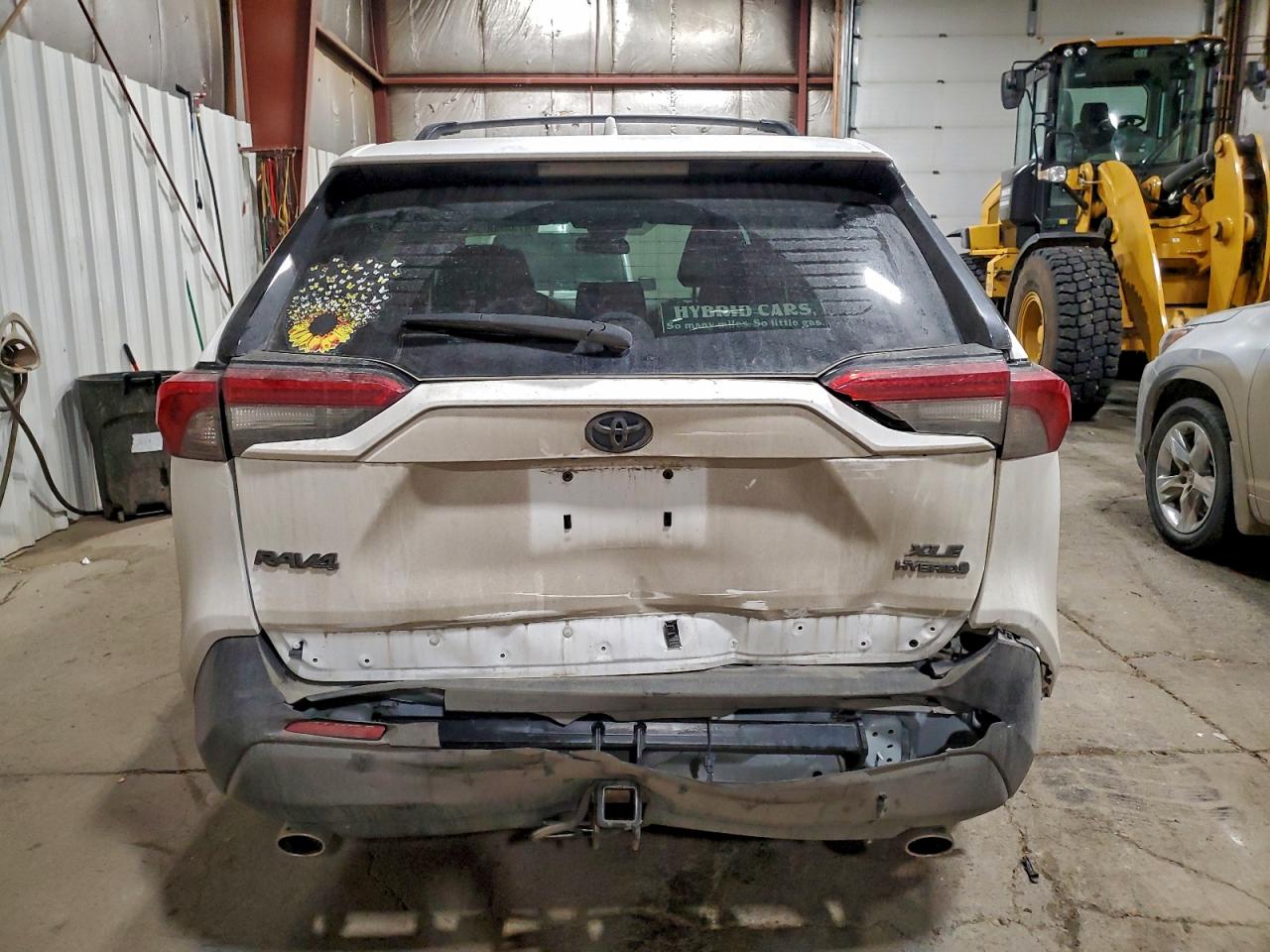 2022 TOYOTA RAV4 XLE photo 16