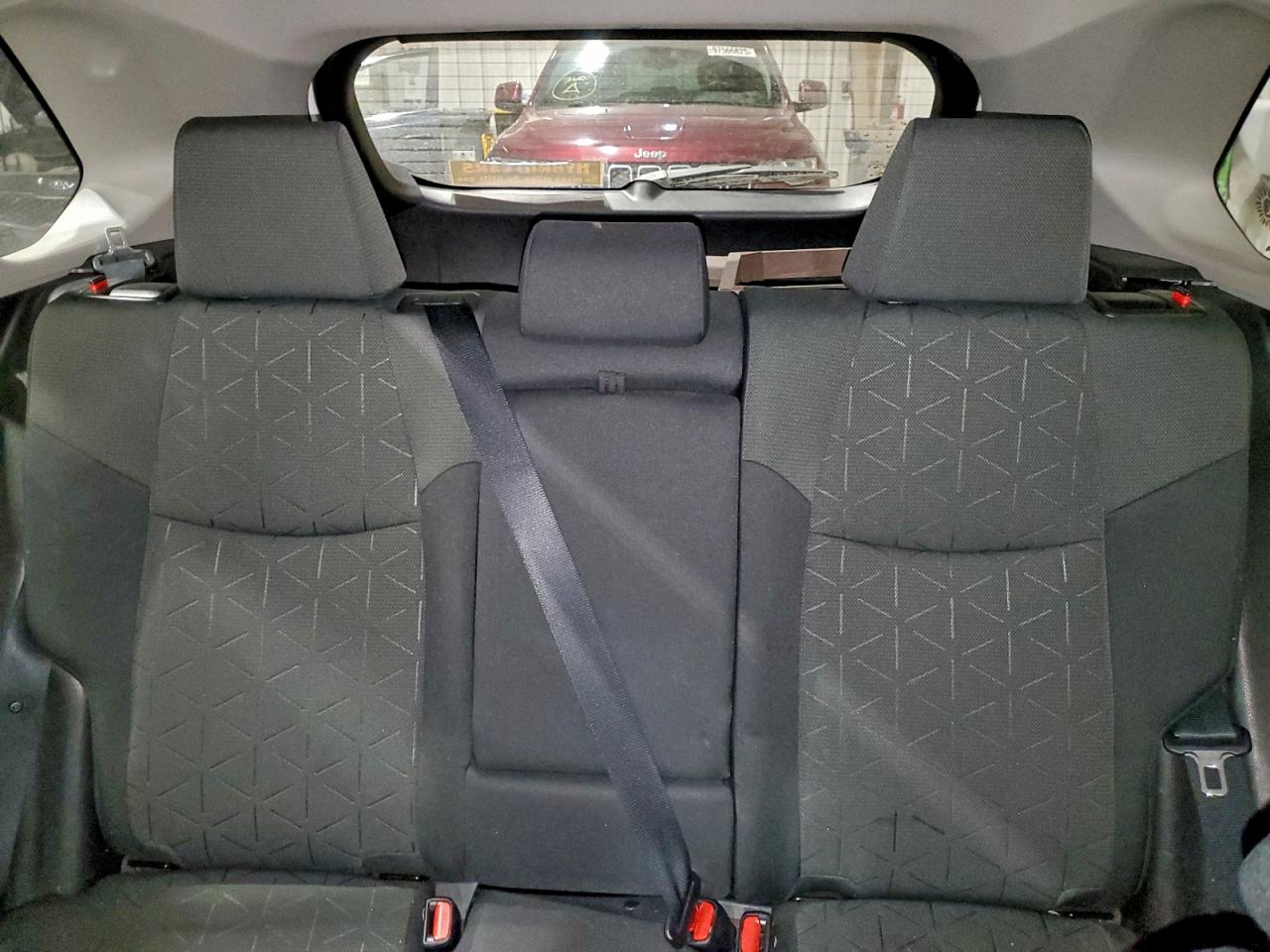 2022 TOYOTA RAV4 XLE photo 28