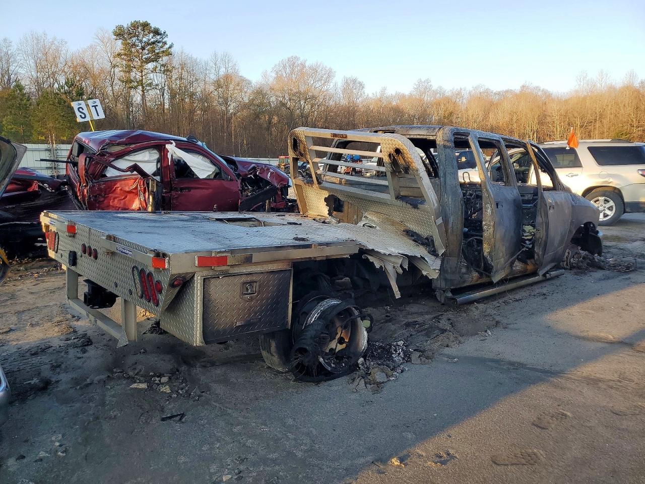 2018 RAM 3500 SLT CREW CAB 4W photo 3