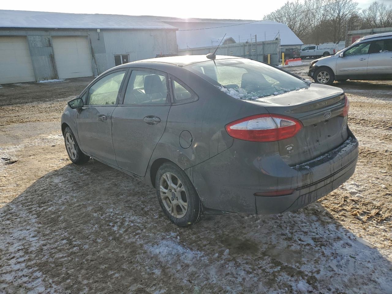 2016 FORD FIESTA SE photo 2