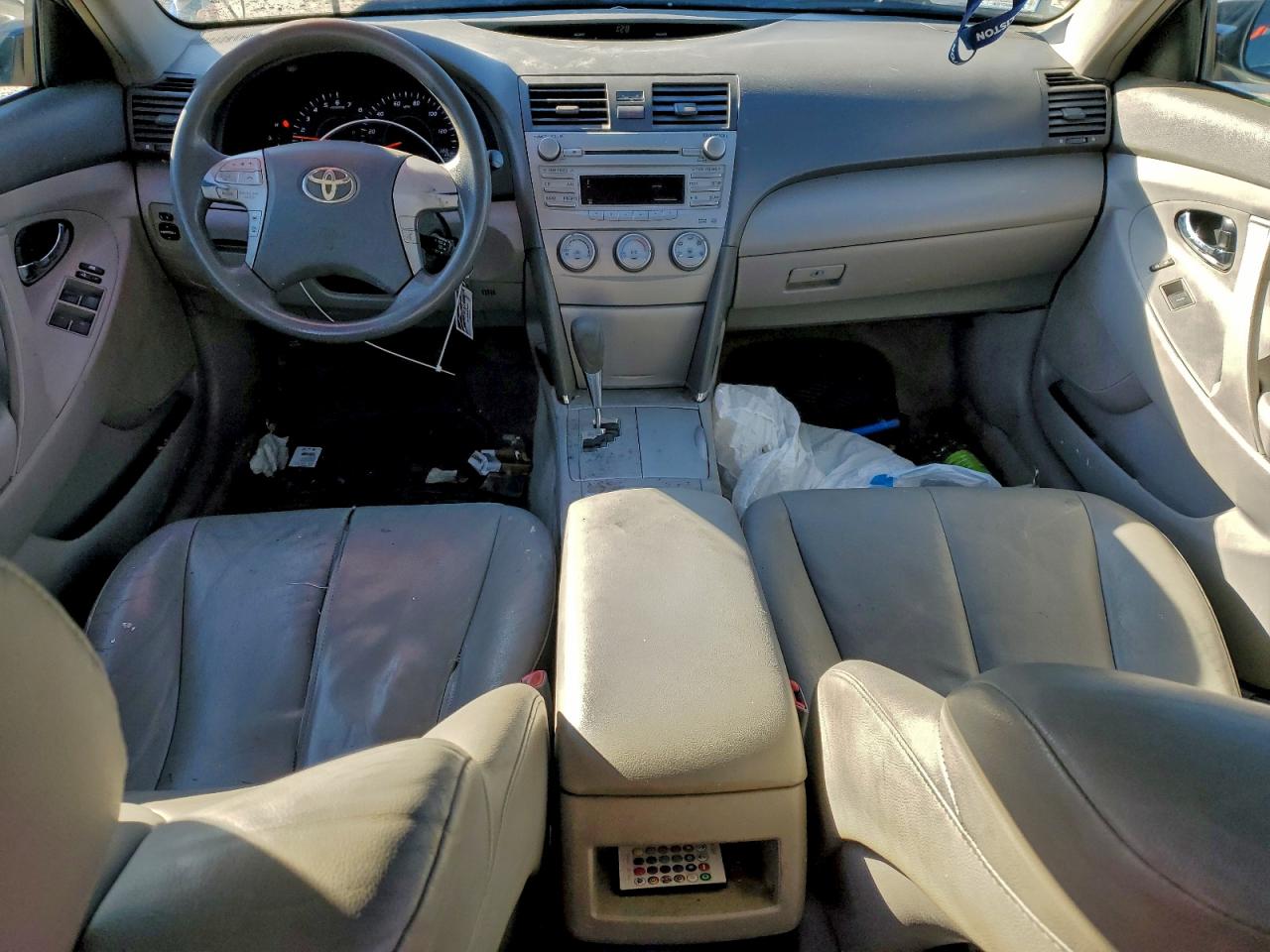2011 TOYOTA CAMRY BASE photo 15