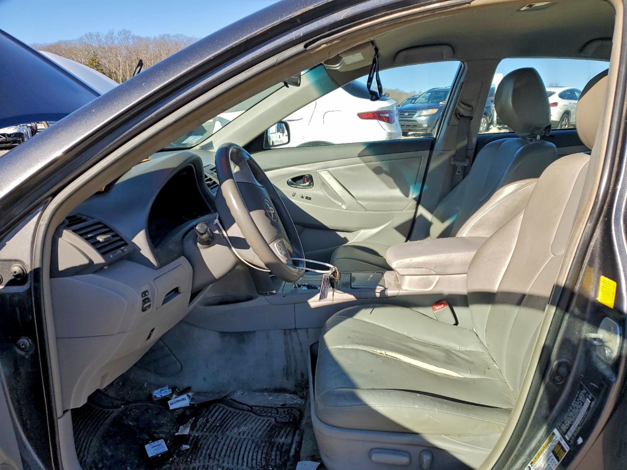 2011 TOYOTA CAMRY BASE photo 13