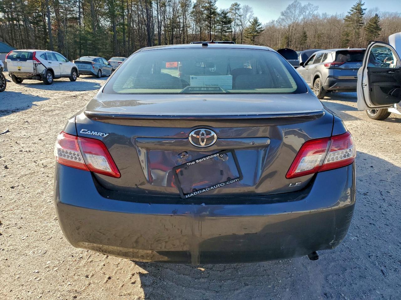 2011 TOYOTA CAMRY BASE photo 11
