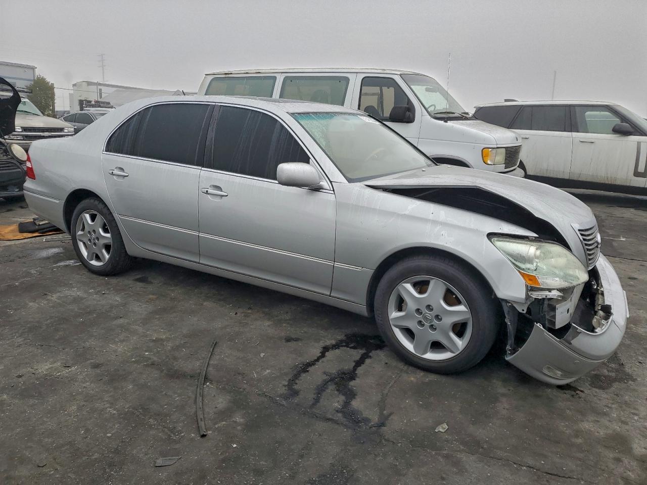 2004 LEXUS LS 430 photo 4
