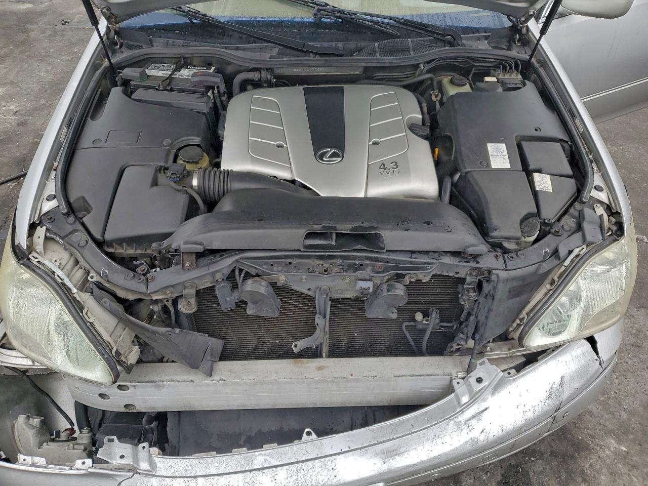 2004 LEXUS LS 430 photo 11