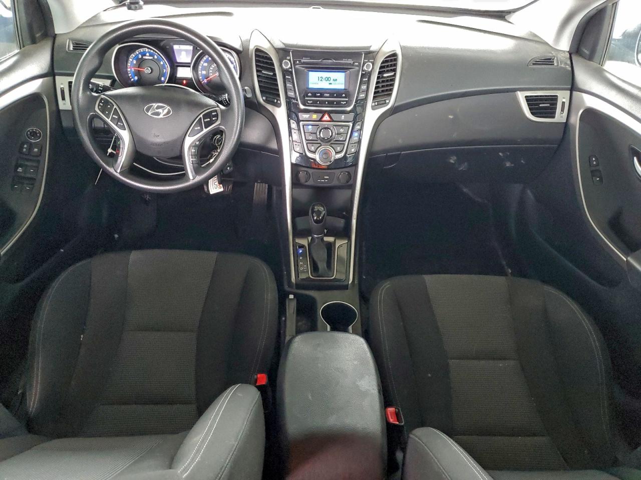 2016 HYUNDAI ELANTRA GT photo 8