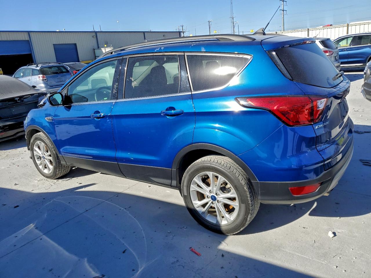 2019 FORD ESCAPE SEL photo 4