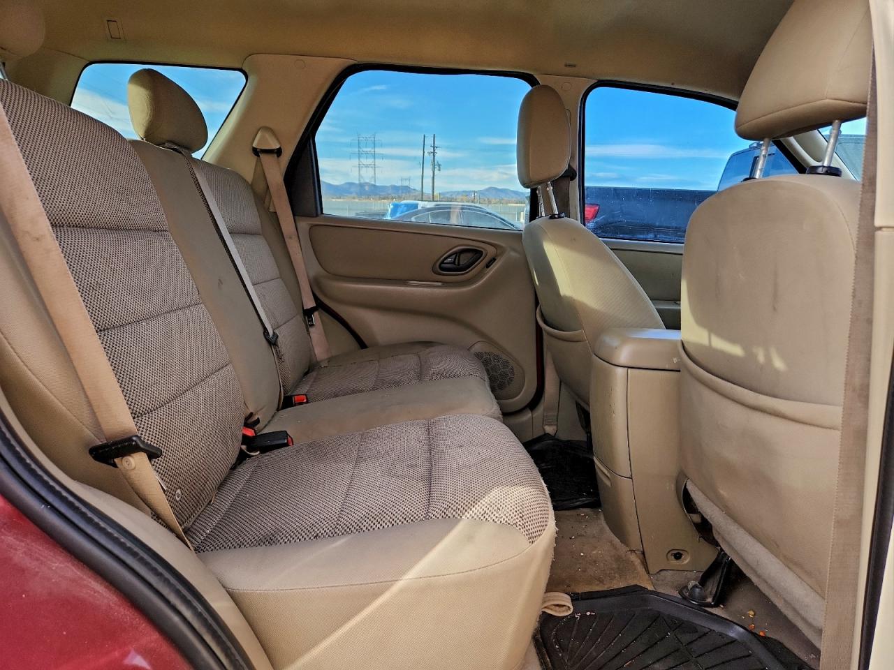 2005 FORD ESCAPE XLT photo 21