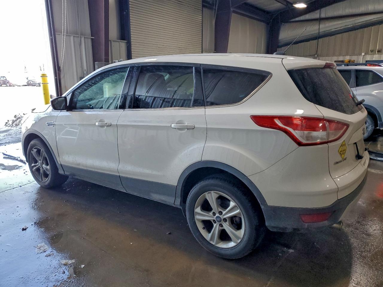 2013 FORD ESCAPE SE photo 2