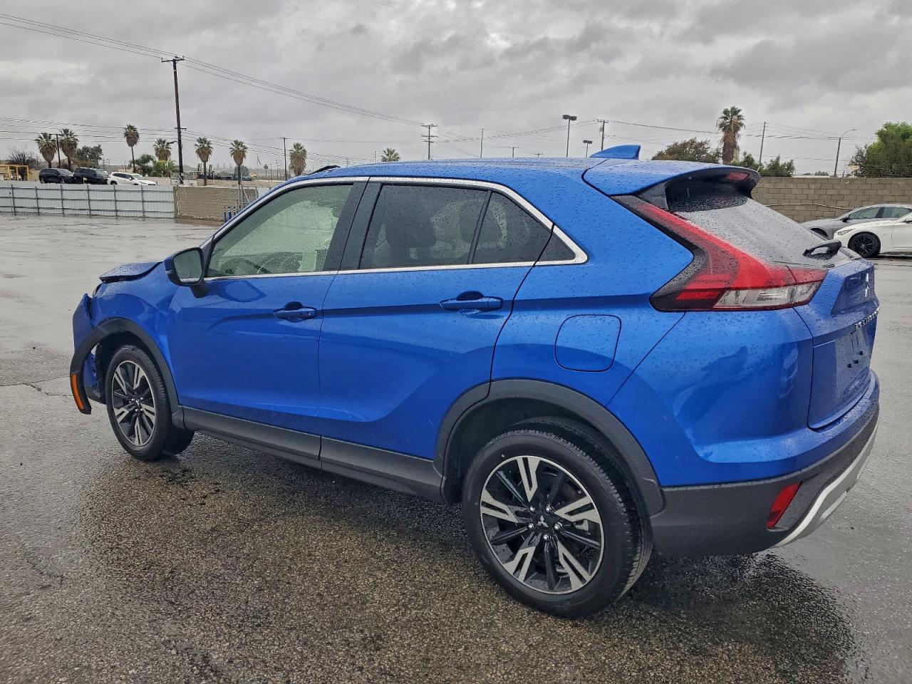 2025 MITSUBISHI ECLIPSE CROSS SE photo 2