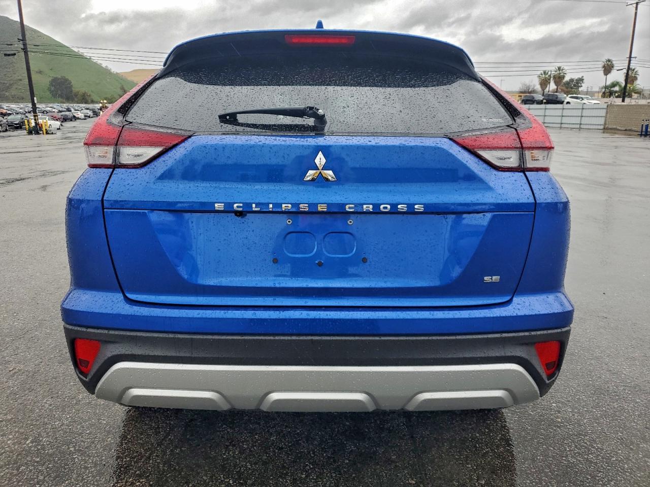 2025 MITSUBISHI ECLIPSE CROSS SE photo 6