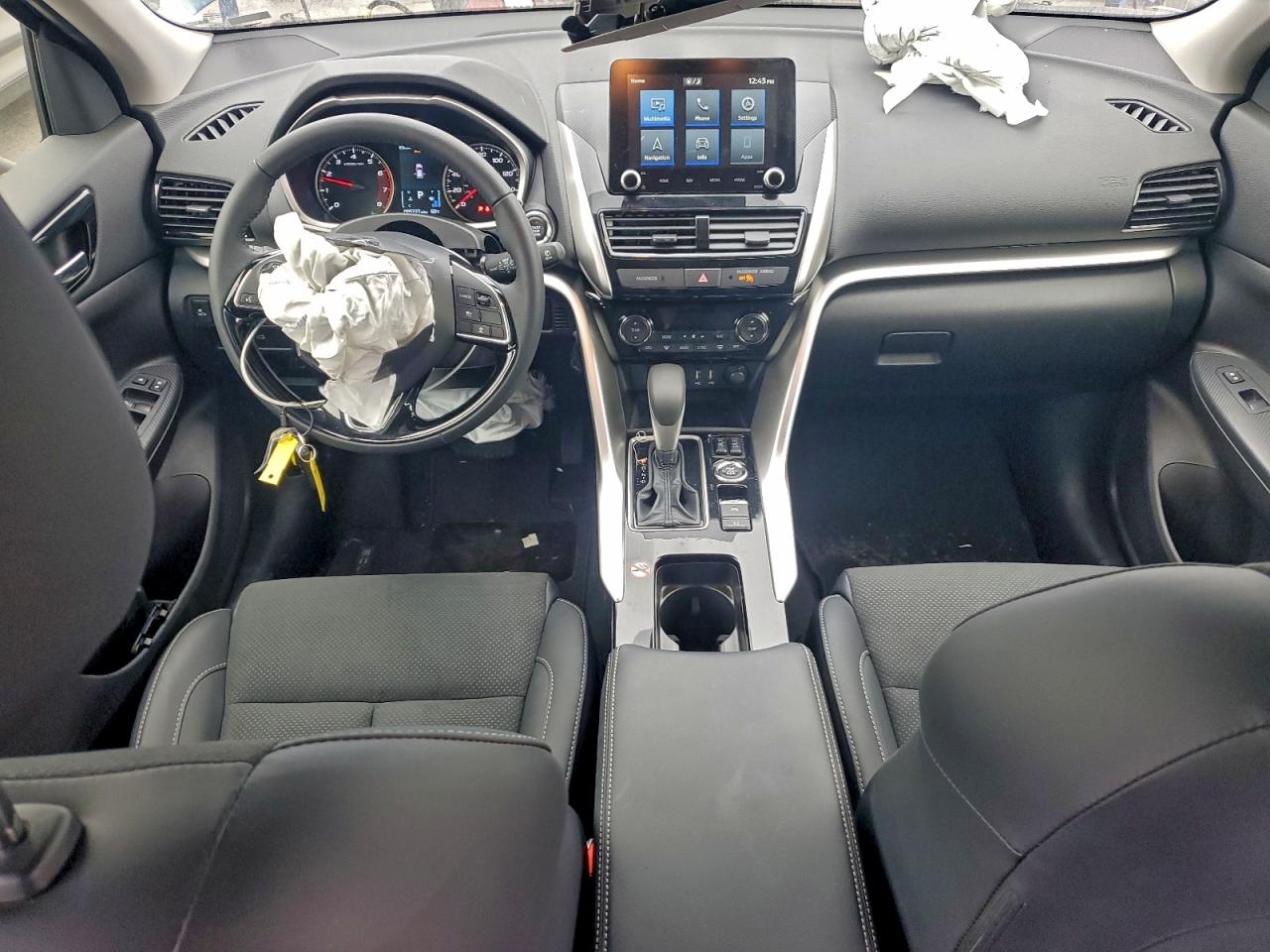 2025 MITSUBISHI ECLIPSE CROSS SE photo 8