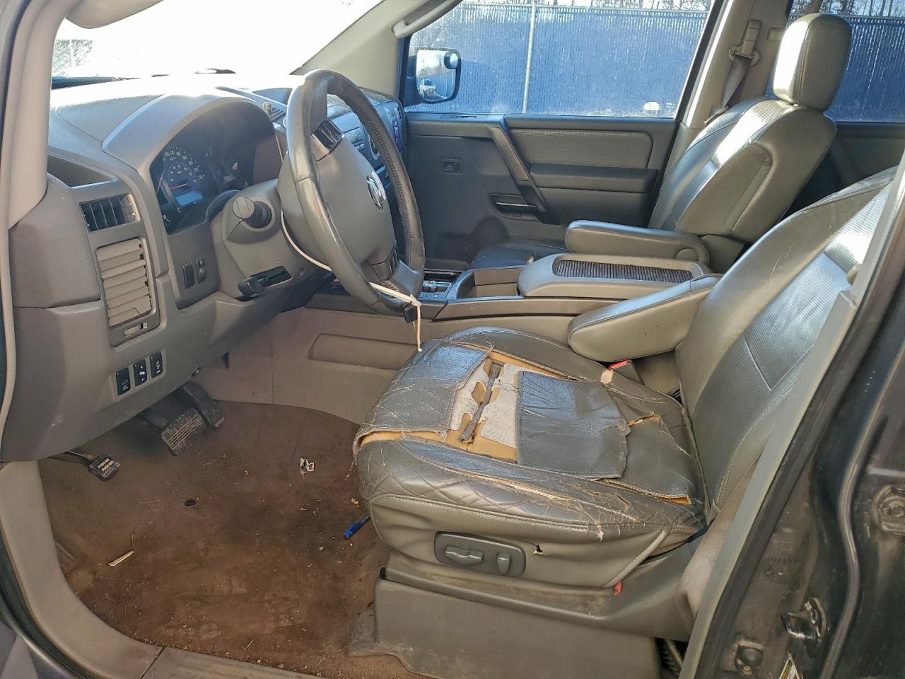 2004 NISSAN ARMADA SE photo 7