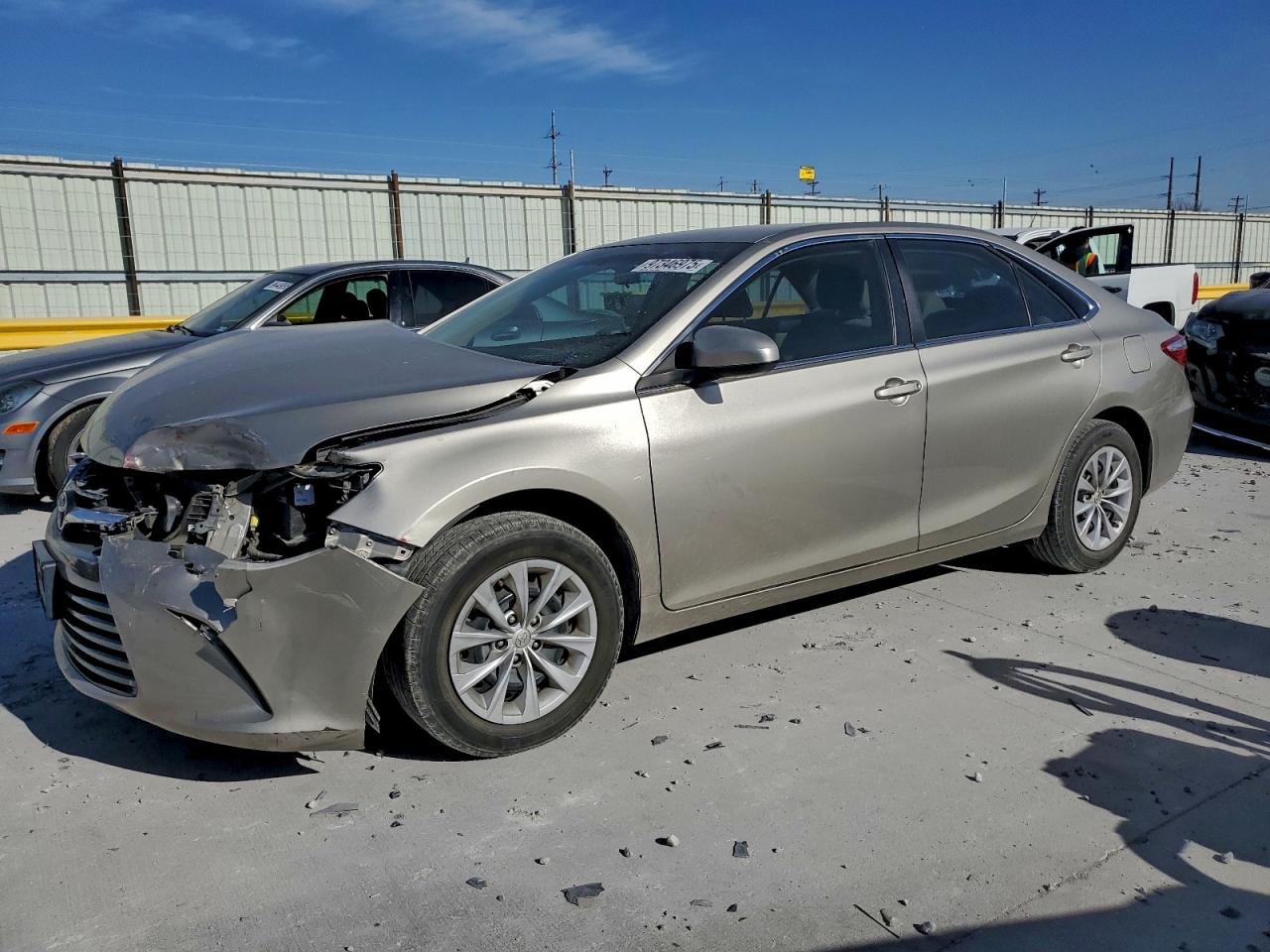 2016 TOYOTA CAMRY