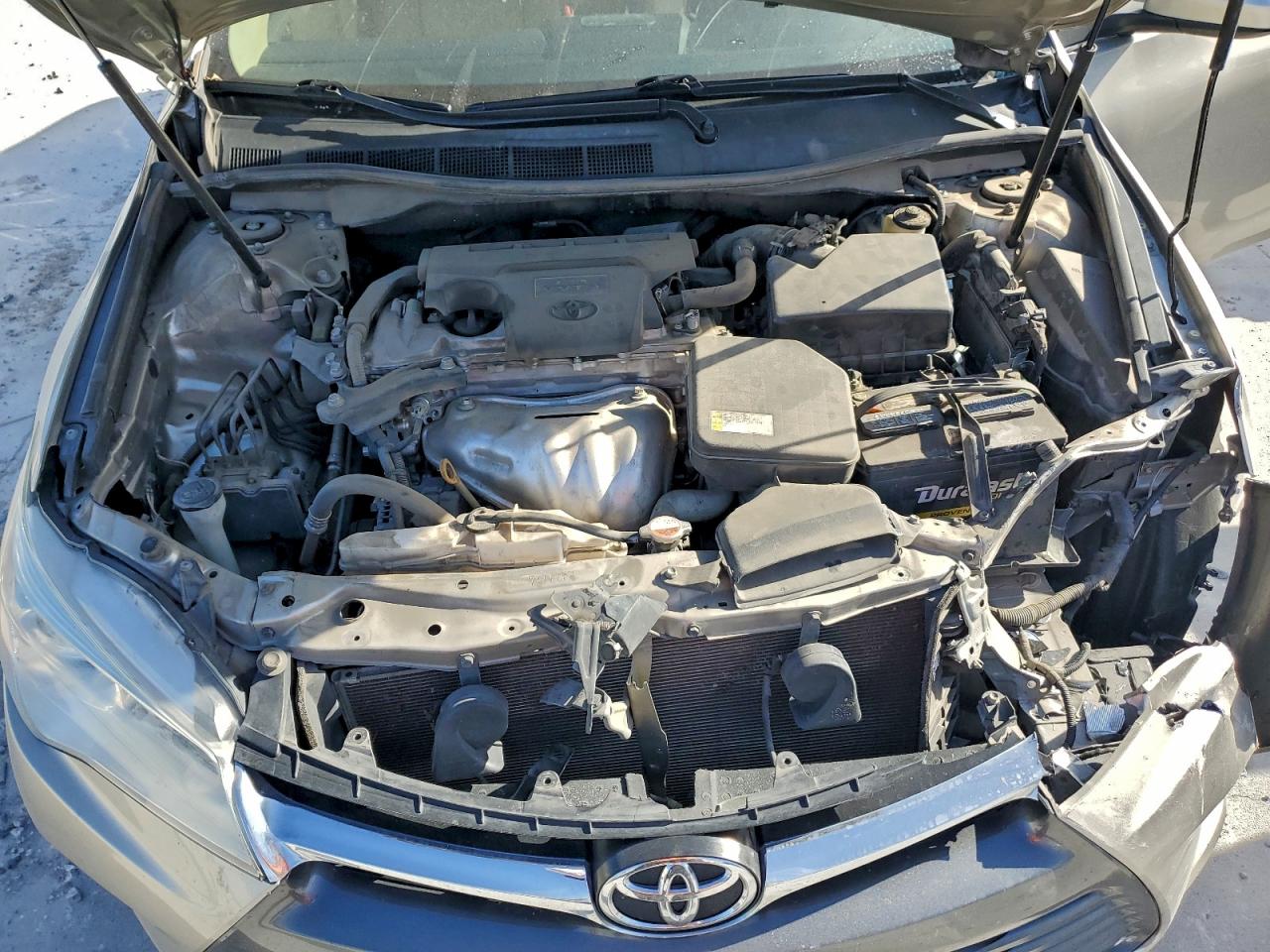 2016 TOYOTA CAMRY LE photo 11