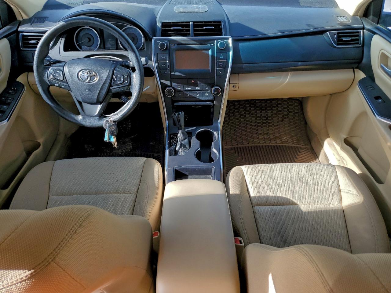 2016 TOYOTA CAMRY LE photo 8