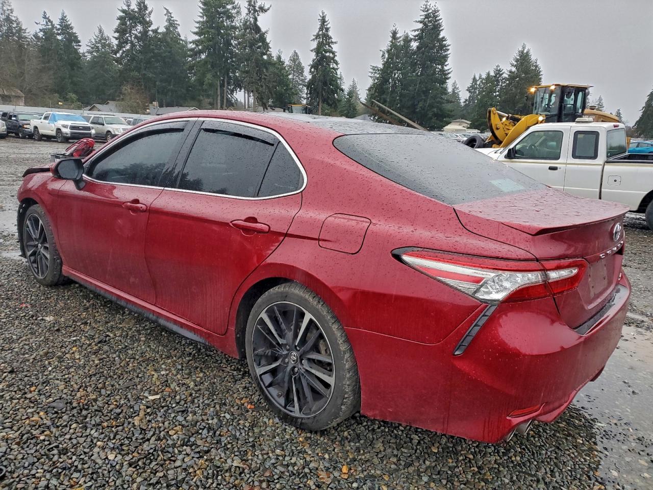 2018 TOYOTA CAMRY XSE photo 2