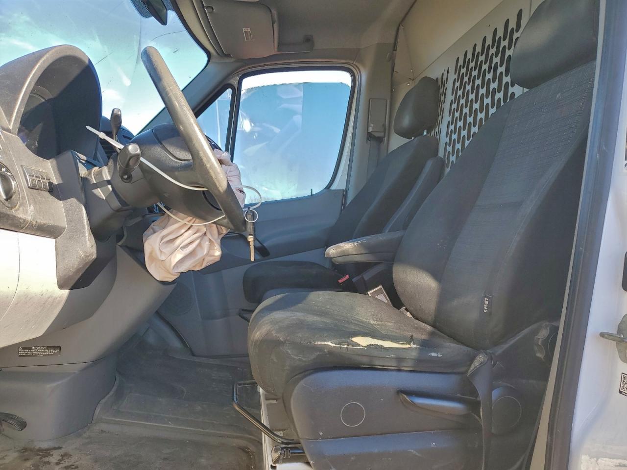 2016 MERCEDES-BENZ SPRINTER 2500 photo 13