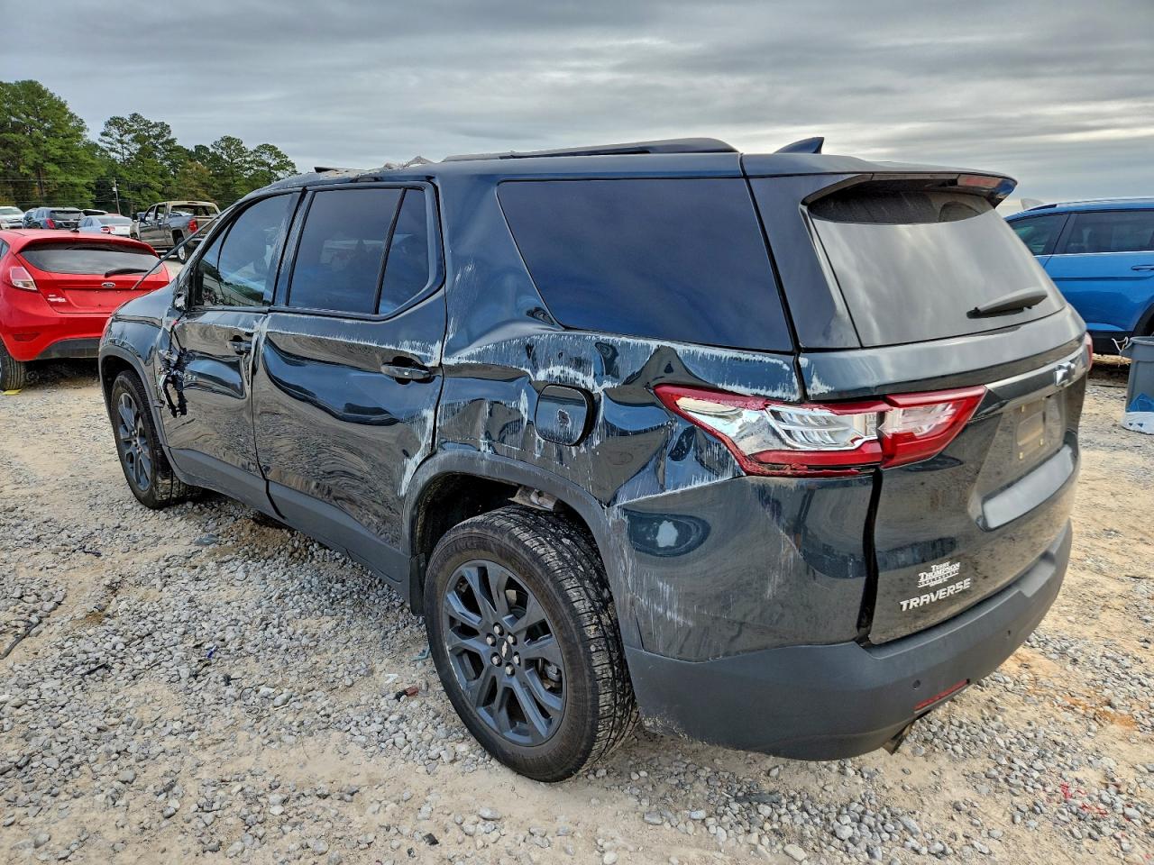 2019 CHEVROLET TRAVERSE RS photo 3
