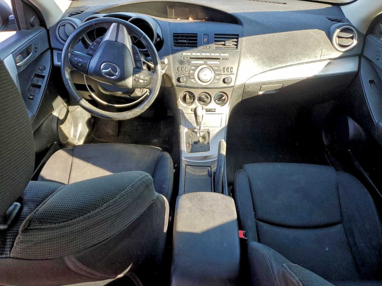 2010 MAZDA 3 S photo 8