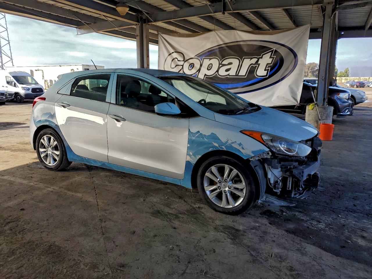 2016 HYUNDAI ELANTRA GT photo 4