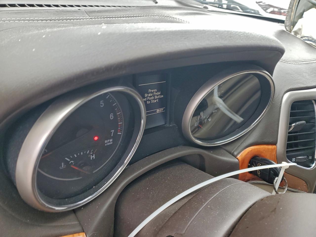 2012 JEEP GRAND CHEROKEE OVERLAND photo 25