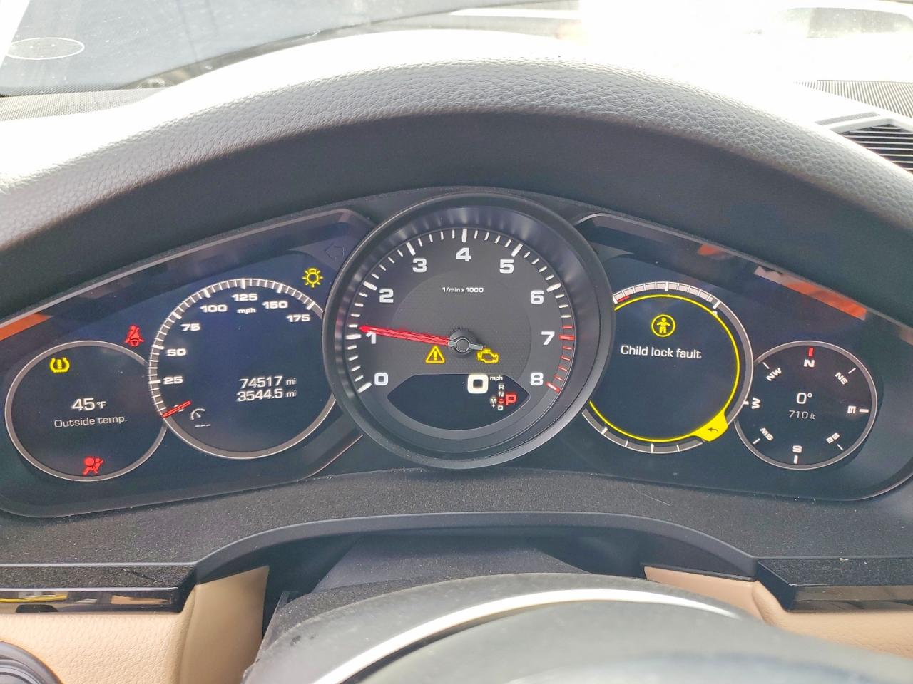2019 PORSCHE CAYENNE photo 17
