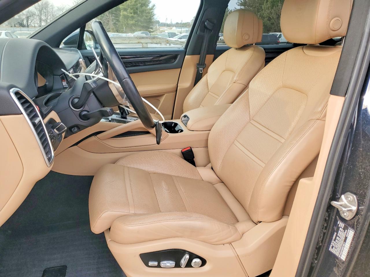 2019 PORSCHE CAYENNE photo 13
