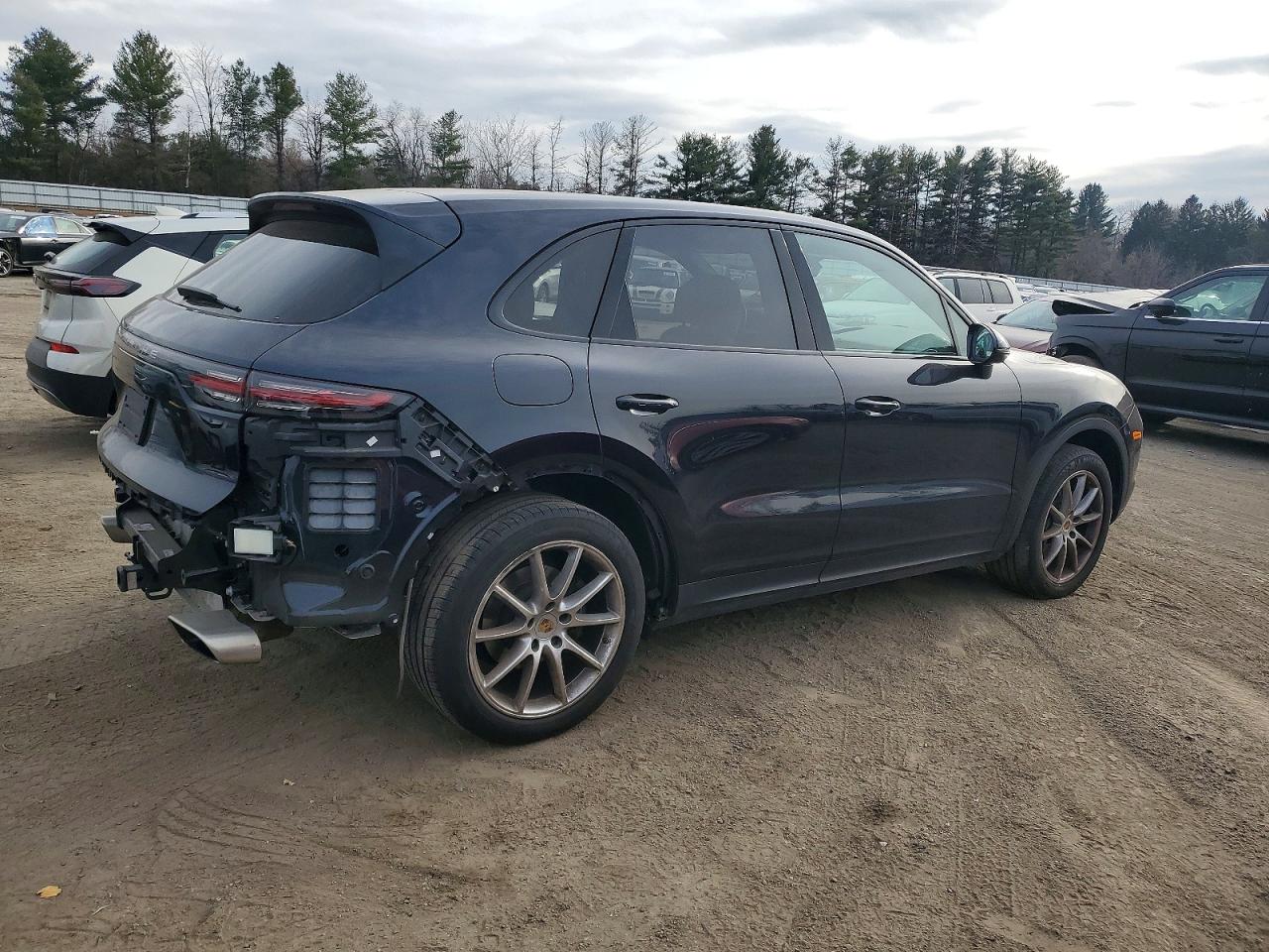 2019 PORSCHE CAYENNE photo 5