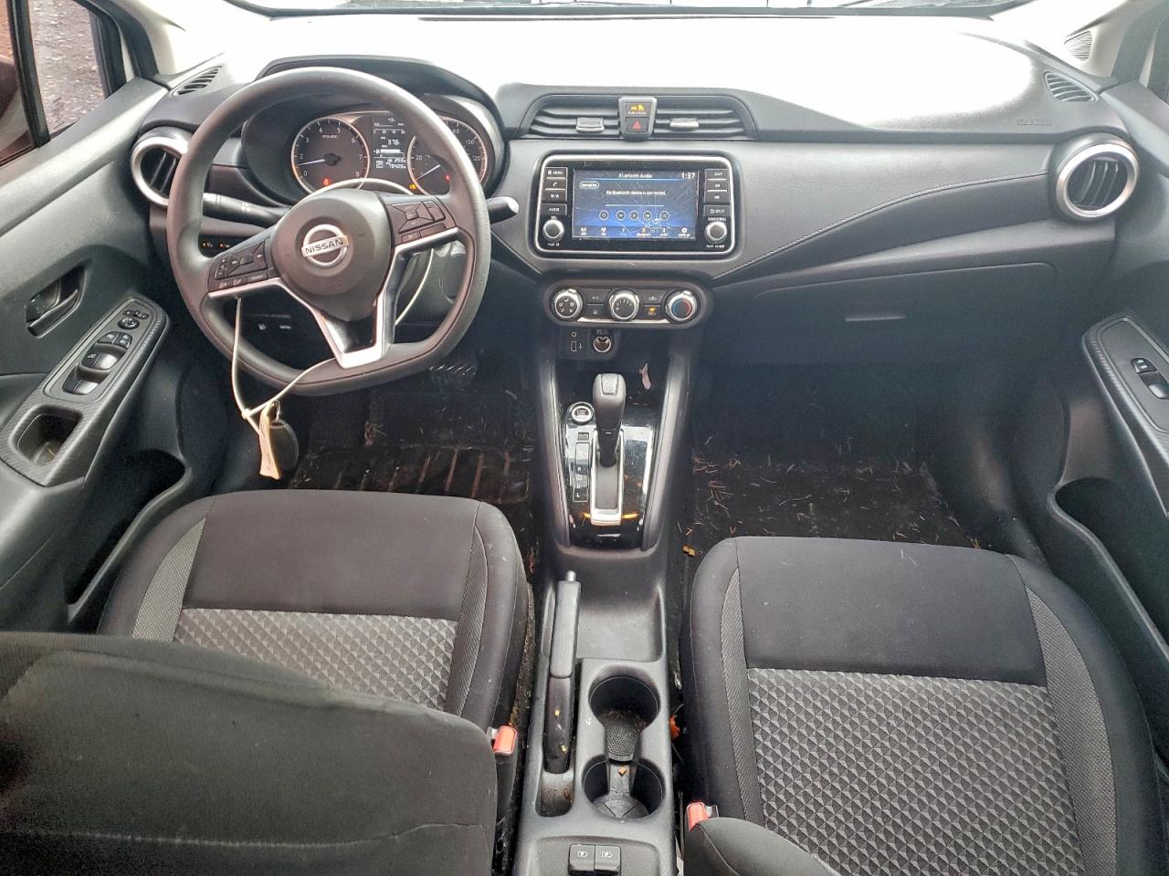 2020 NISSAN VERSA S photo 8