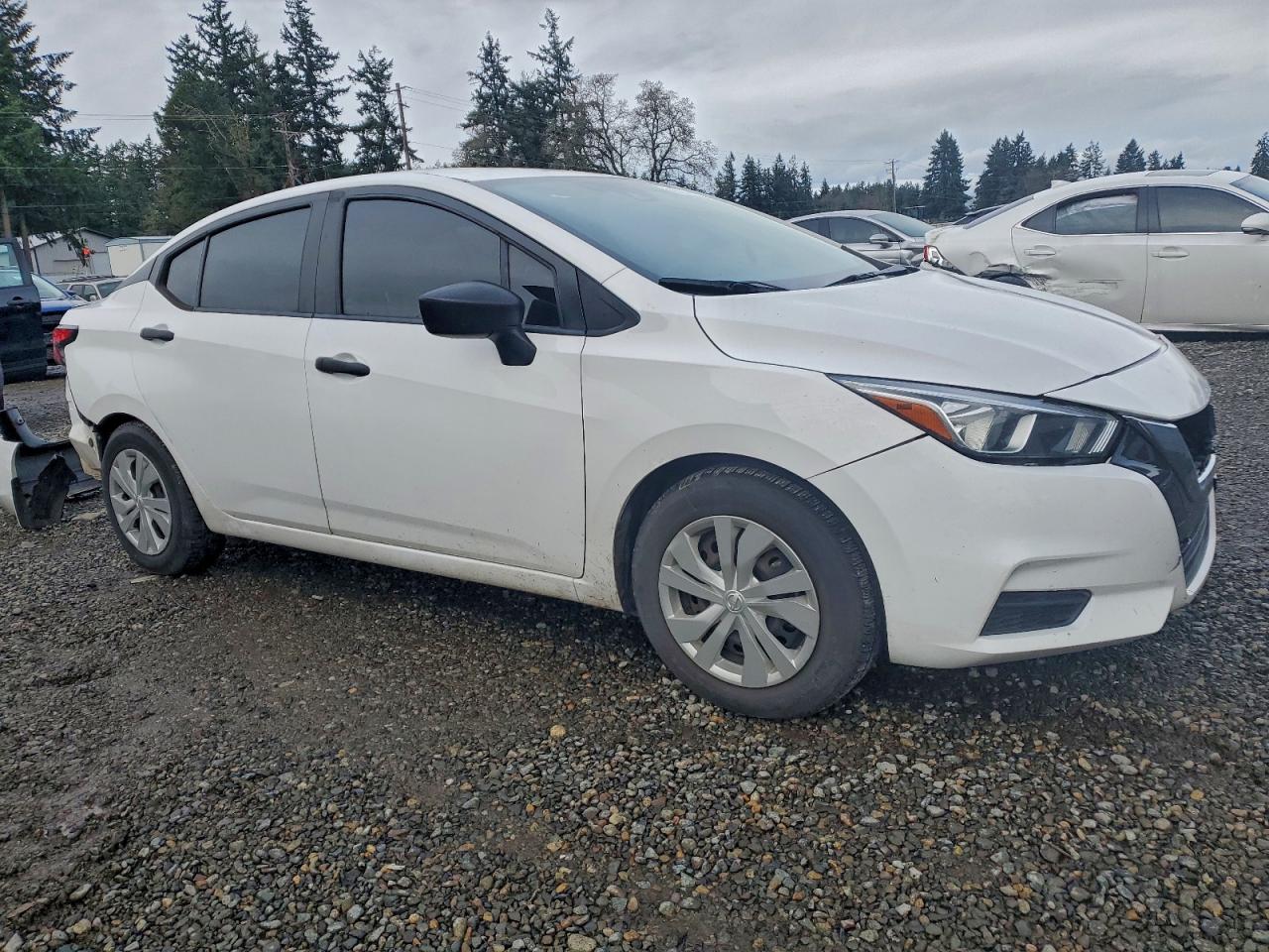 2020 NISSAN VERSA S photo 4