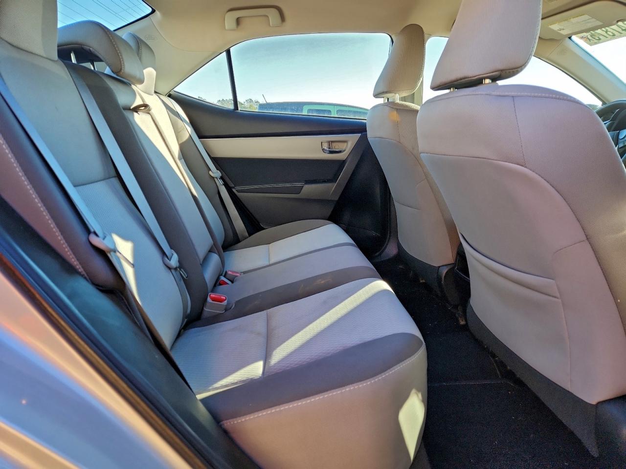 2019 TOYOTA COROLLA L photo 10