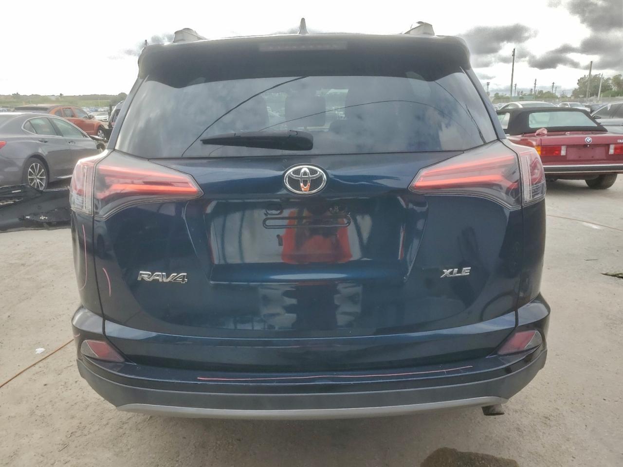 2018 TOYOTA RAV4 ADVENTURE photo 6