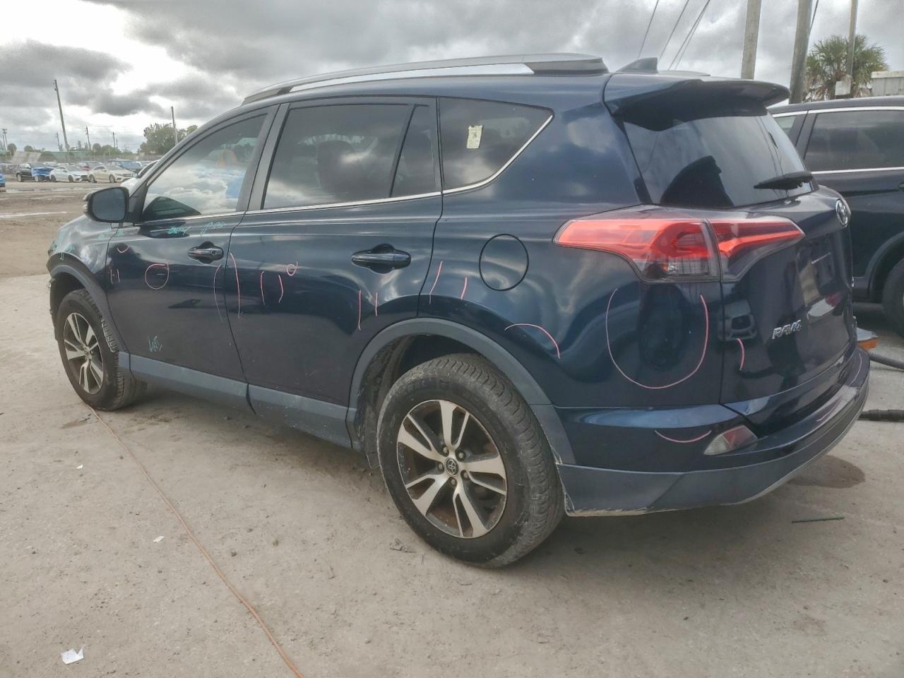 2018 TOYOTA RAV4 ADVENTURE photo 2