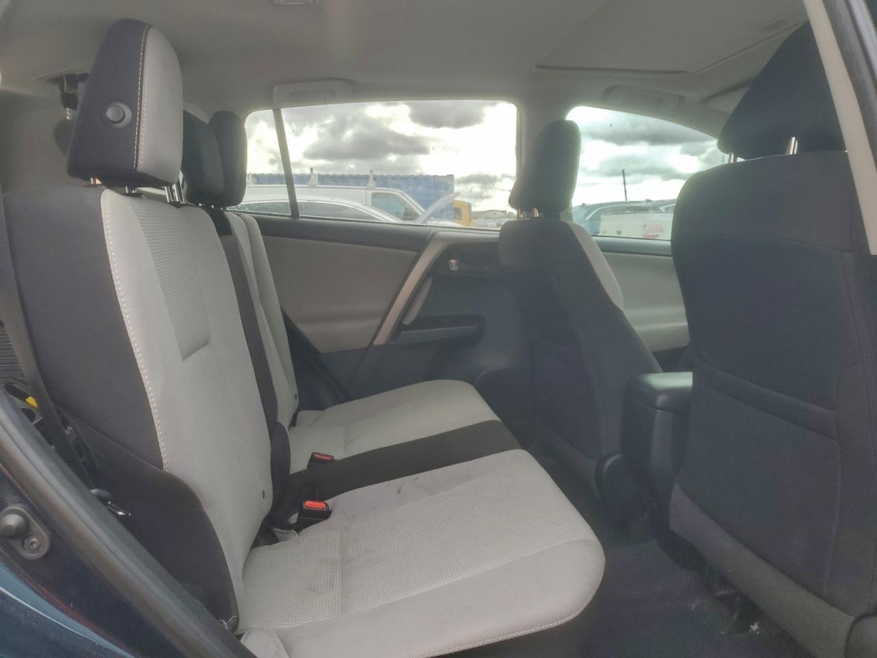 2018 TOYOTA RAV4 ADVENTURE photo 11