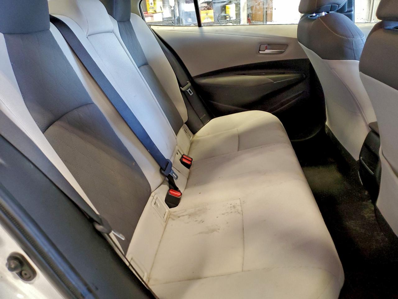 2020 TOYOTA COROLLA LE photo 19