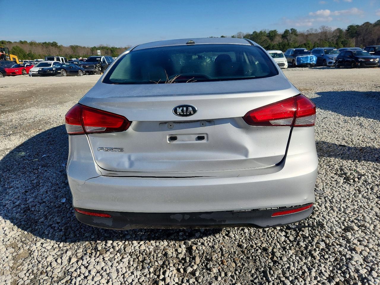2017 KIA FORTE LX photo 21