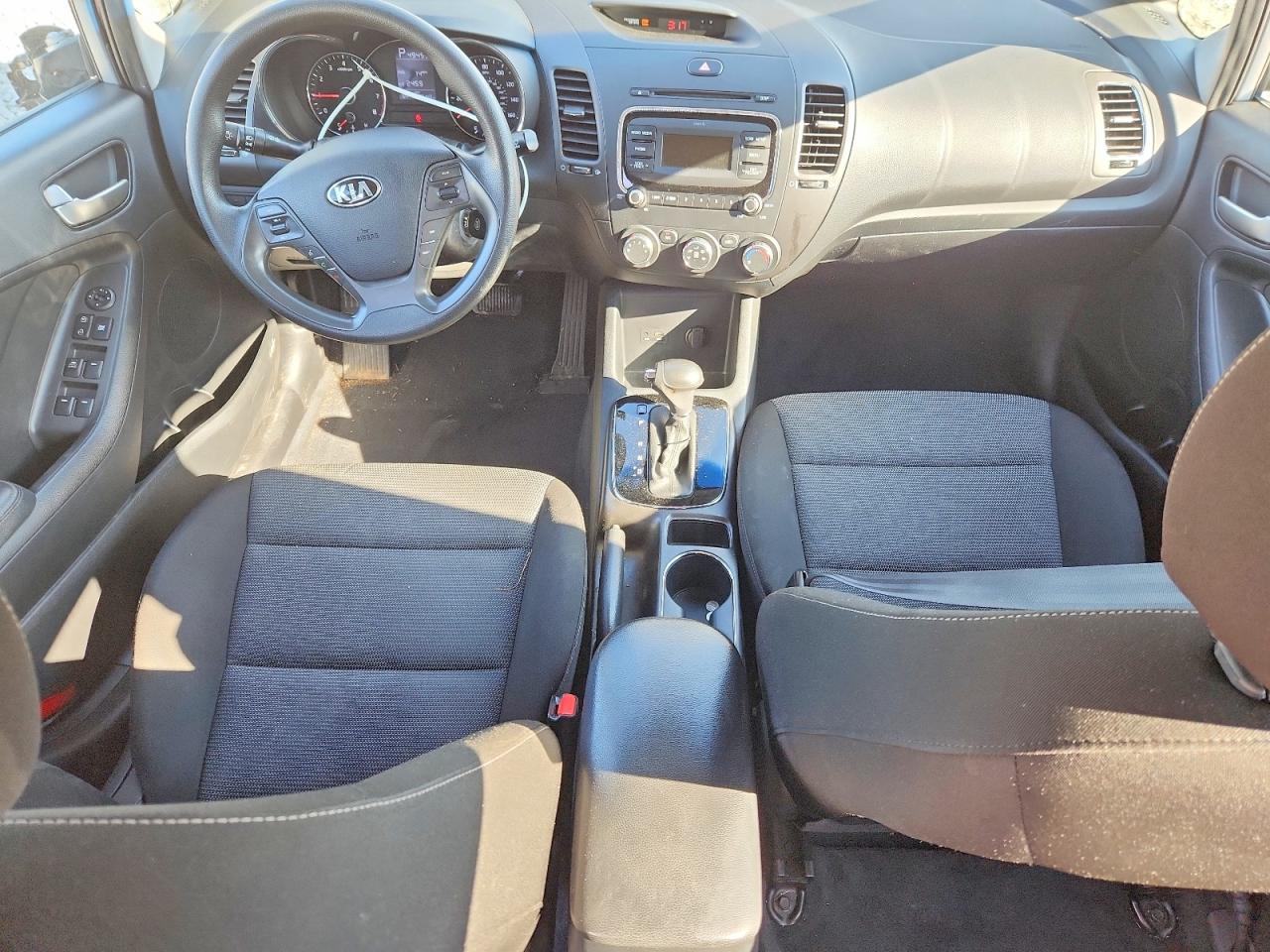 2017 KIA FORTE LX photo 29