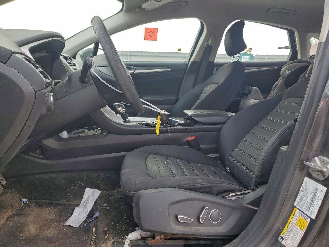 2016 FORD FUSION SE photo 13