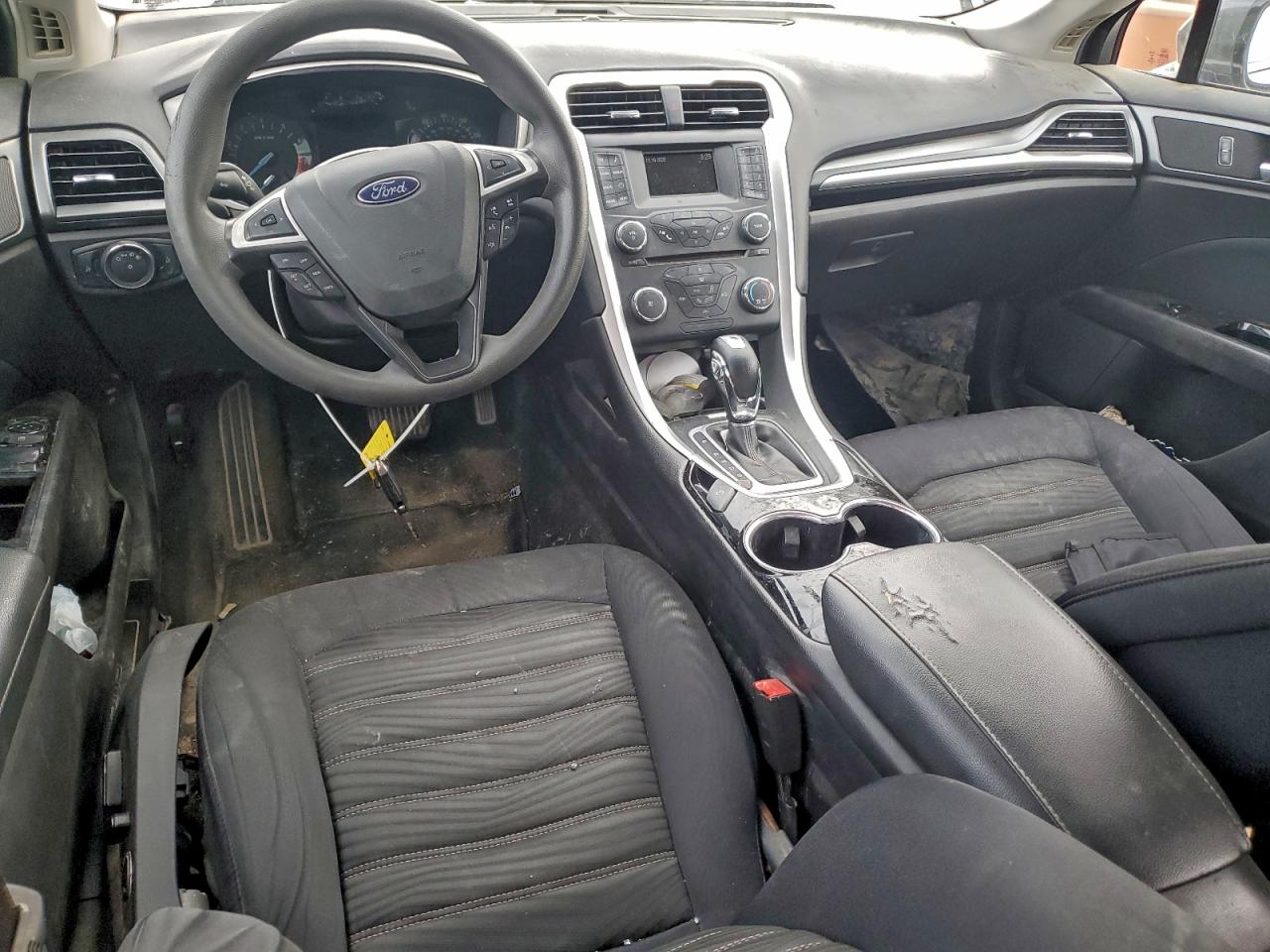 2016 FORD FUSION SE photo 15