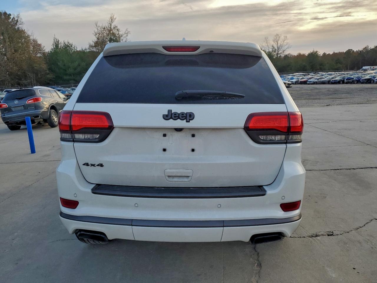 2018 JEEP GRAND CHEROKEE OVERLAND photo 6