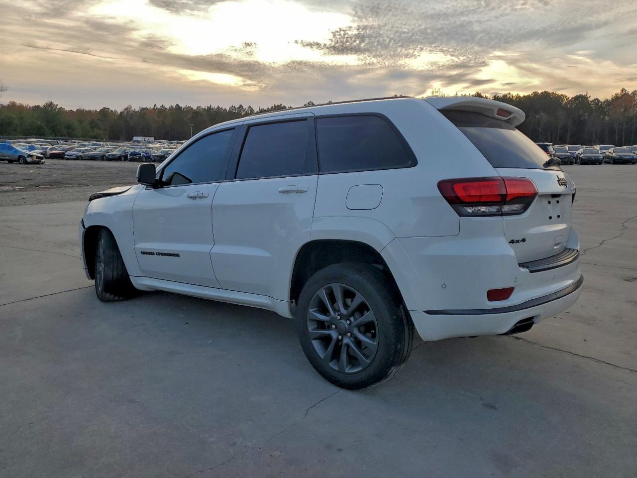 2018 JEEP GRAND CHEROKEE OVERLAND photo 2