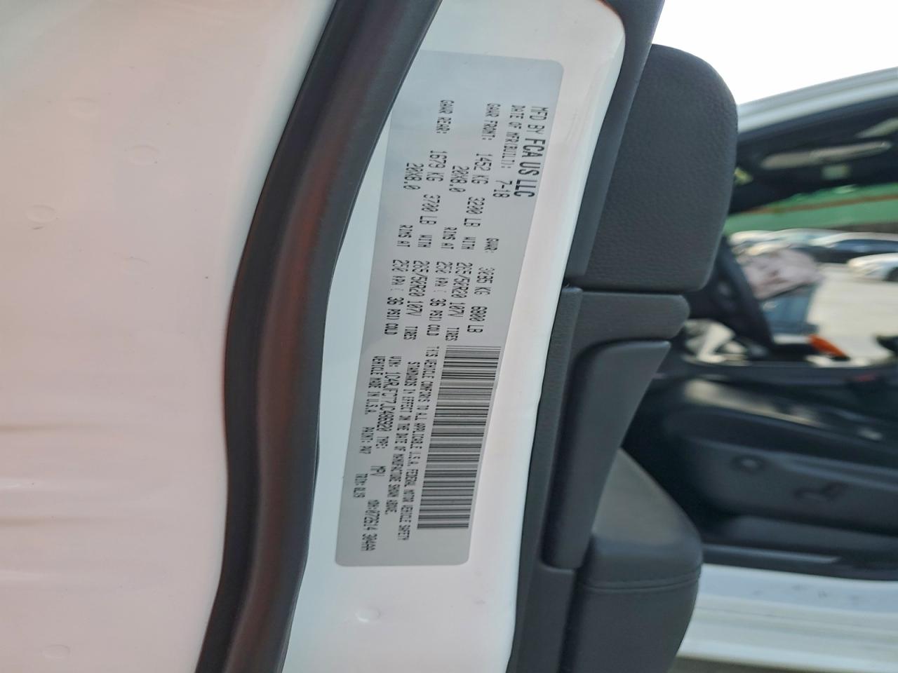 2018 JEEP GRAND CHEROKEE OVERLAND photo 12