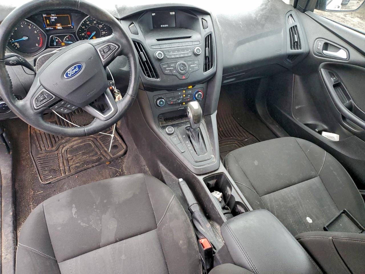 2015 FORD FOCUS SE photo 15
