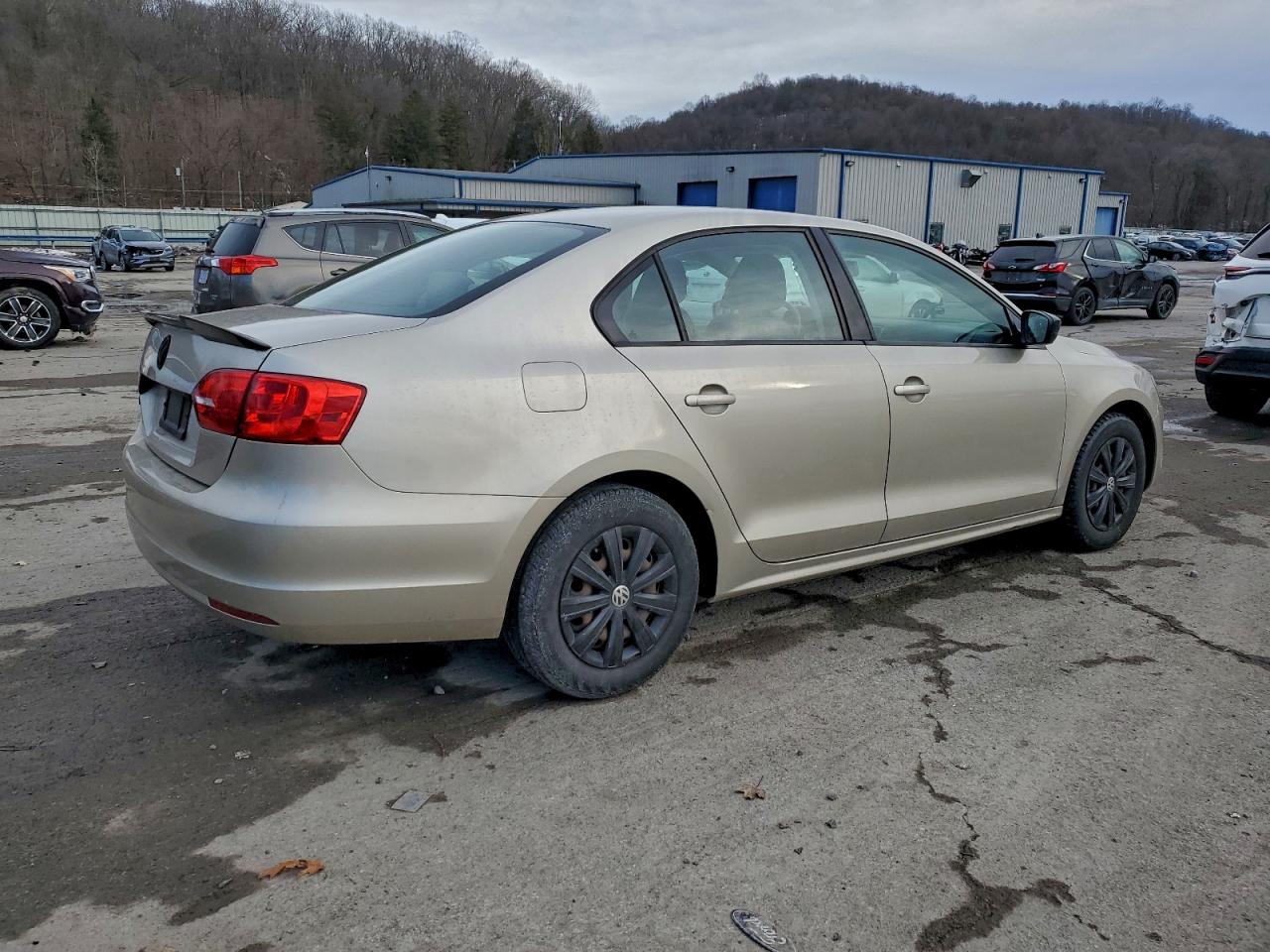 2013 VOLKSWAGEN JETTA BASE photo 5