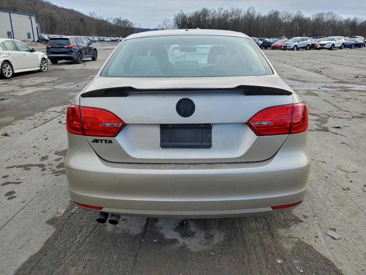 2013 VOLKSWAGEN JETTA BASE photo 11