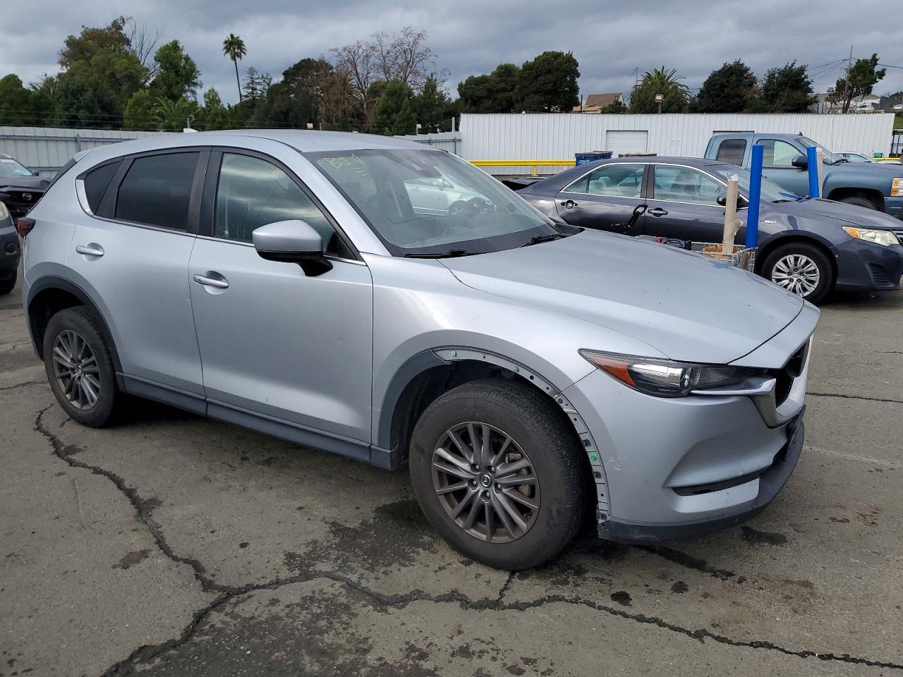 2021 MAZDA CX-5 TOURING photo 4