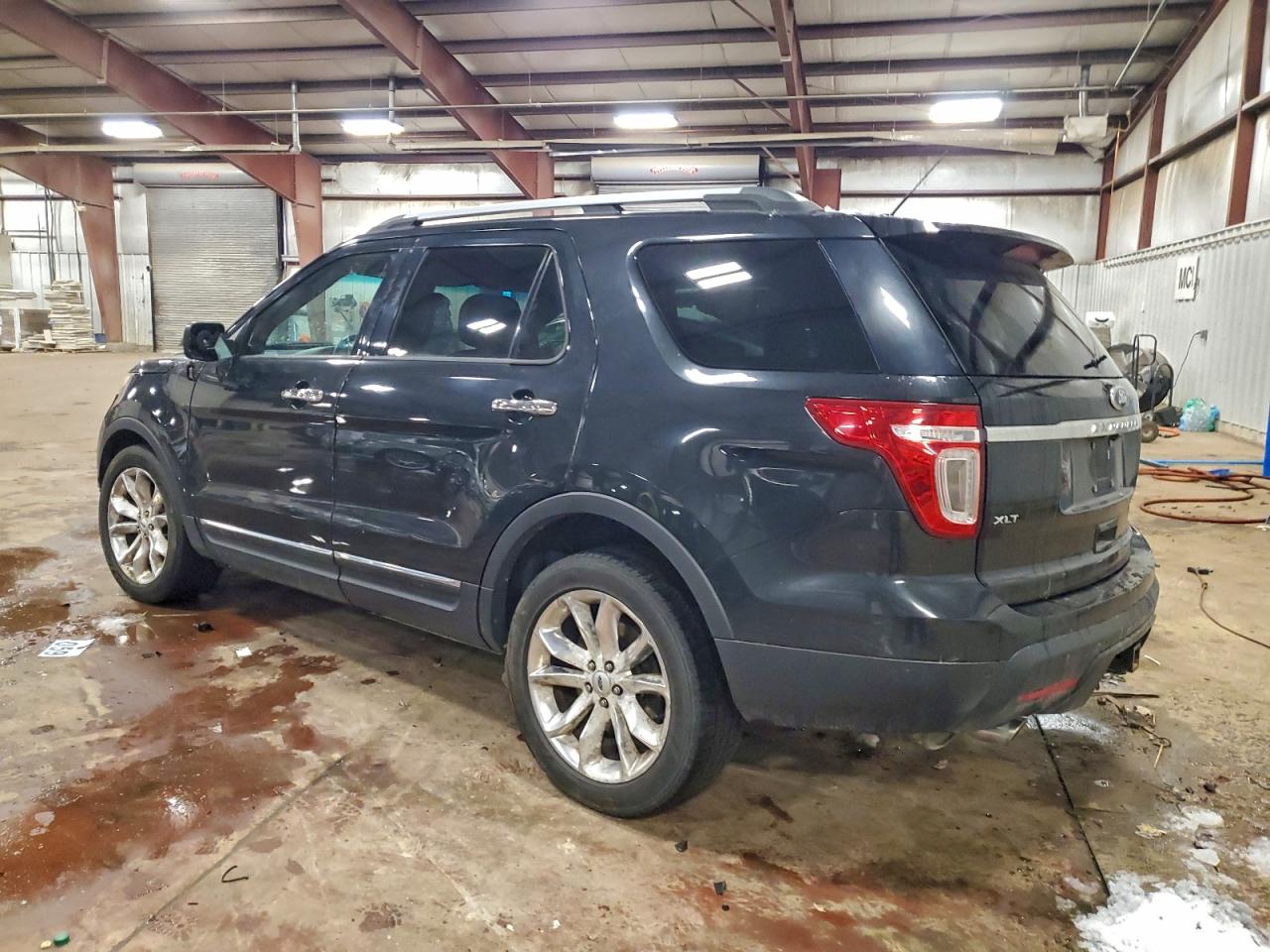 2014 FORD EXPLORER XLT photo 2