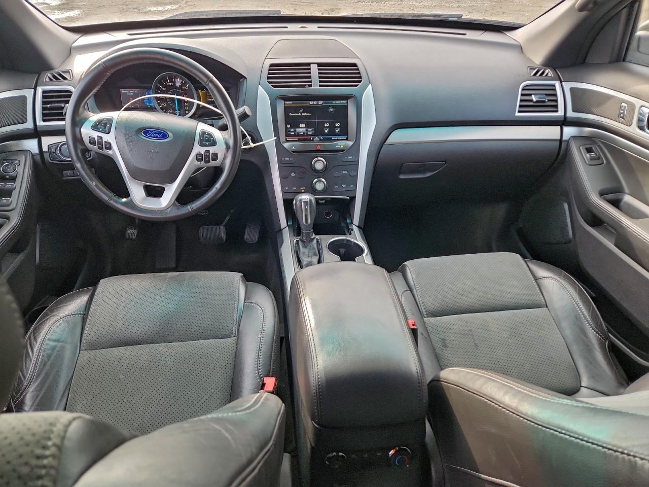 2015 FORD EXPLORER XLT photo 22