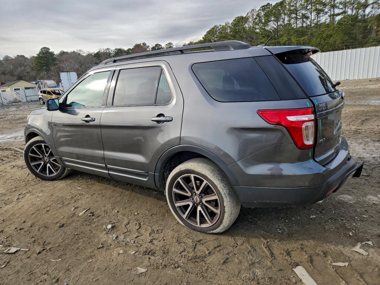 2015 FORD EXPLORER XLT photo 4